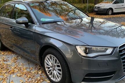 Audi A3 208.000 km 12.500 € München 81371