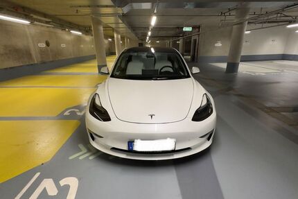 Tesla Model 3 47.000 km 30.000 &euro; München 81673