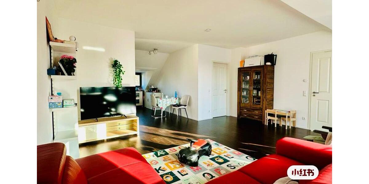 Dachgeschoßwohnung München Feldmoching-Hasenbergl - 4 Zimmer, 132 m&sup2;, 2.480&euro; | Angebot:26624071