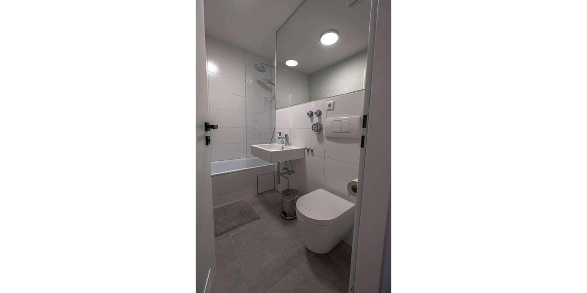 Terrassenwohnung München Schwabing-Freimann - 1.5 Zimmer, 68 m&sup2;, 1.950&euro; | Angebot:26004631