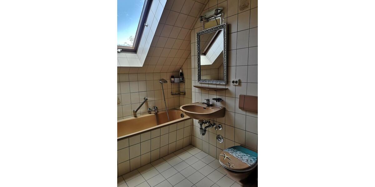 Dachgeschoßwohnung Karlsfeld - 3 Zimmer, 79 m&sup2;, 1.440&euro; | Angebot:26114592