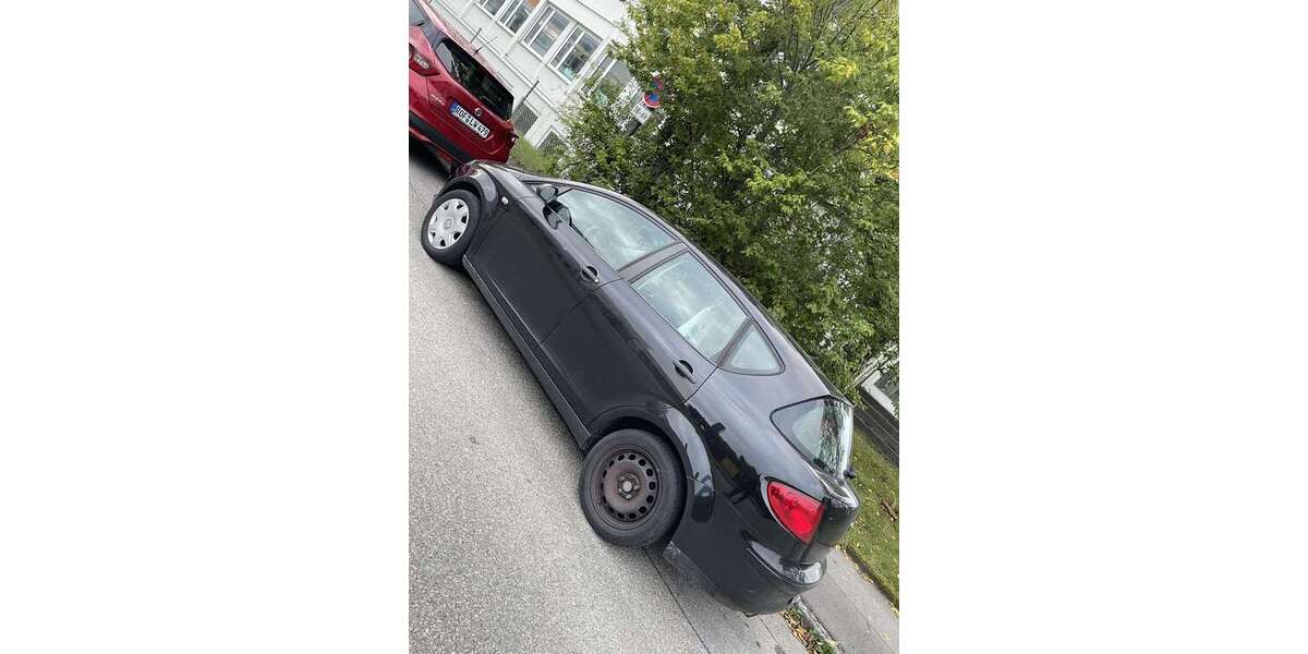 Seat Toledo 280.000 km 3.300 &euro; München 81477