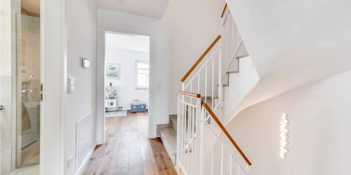 Doppelhaushälfte Gilching - 5 Zimmer, 161 m&sup2;, 1.050.000&euro; | Angebot:26443414
