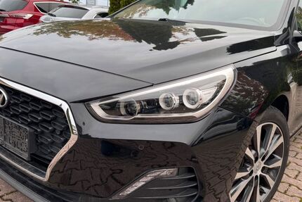 Hyundai i30 77.000 km 13.850 &euro; Dachau 85221