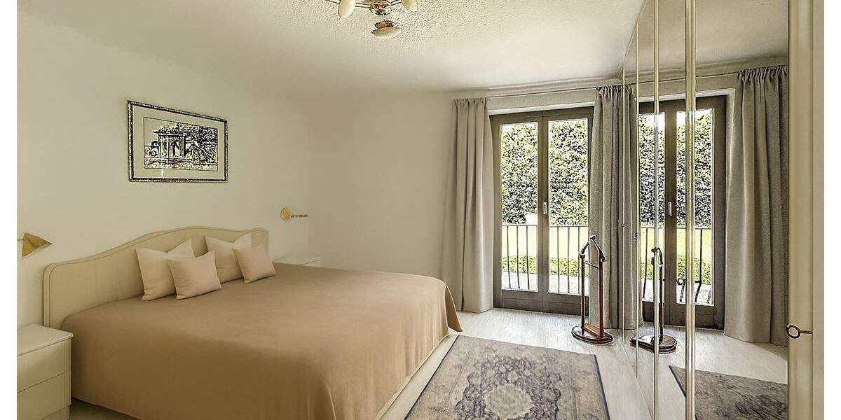 Doppelhaushälfte Grünwald - 5 Zimmer, 247 m&sup2;, 2.895.000&euro; | Angebot:25768429