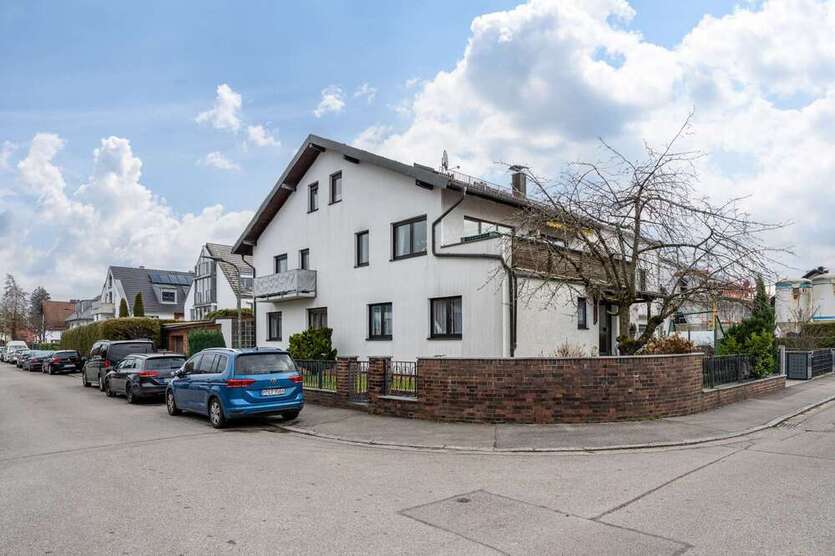 Haus zum Kaufen in München 1.330.000 € 254.93 m²