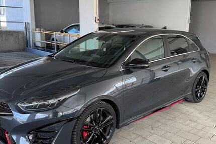 Kia ceed / Ceed 108.000 km 15.990 &euro; München 81825