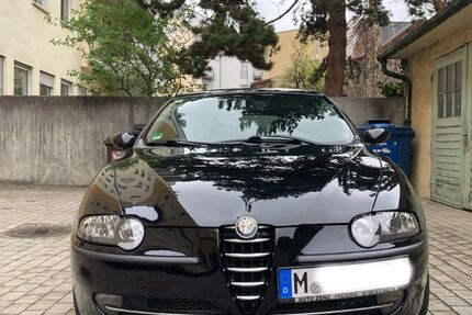Alfa Romeo 147 142.000 km 2.650 &euro; München 80634