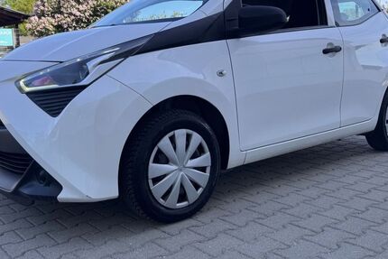 Toyota Aygo (X) 88.000 km 8.800 &euro; München 81825