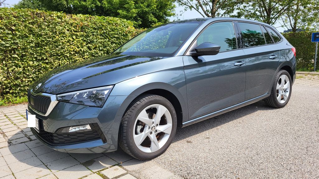 Skoda Scala 38.000 km 18.450 &euro; München 81375