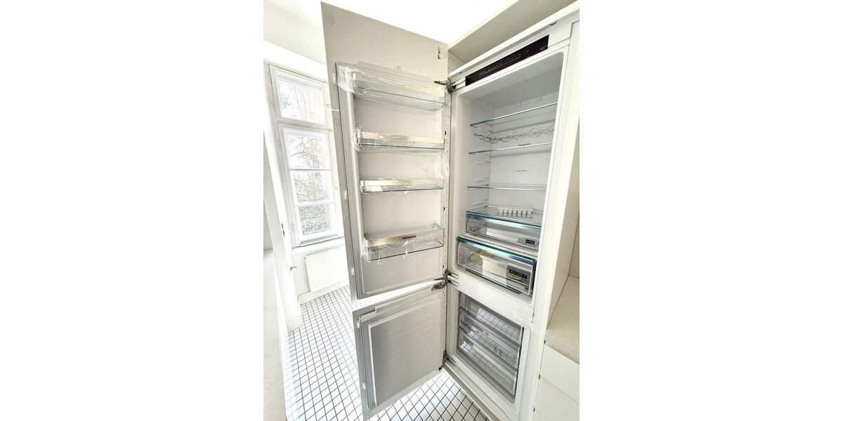 Lehel am Isartor. Zentrale Bestlage. Neu hochwertig möblierte 4 Zimmer. Großer Garten. Ab 3 Monate 4 zimmer