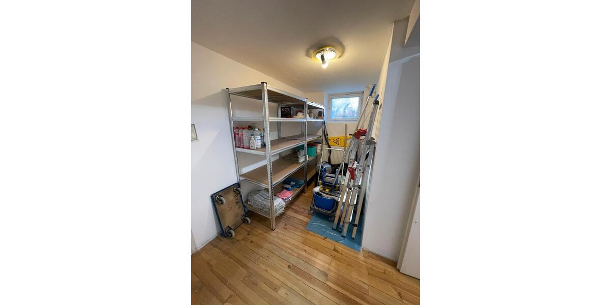 50 m² Lager- oder Bürofläche mit eigener Tür zimmer