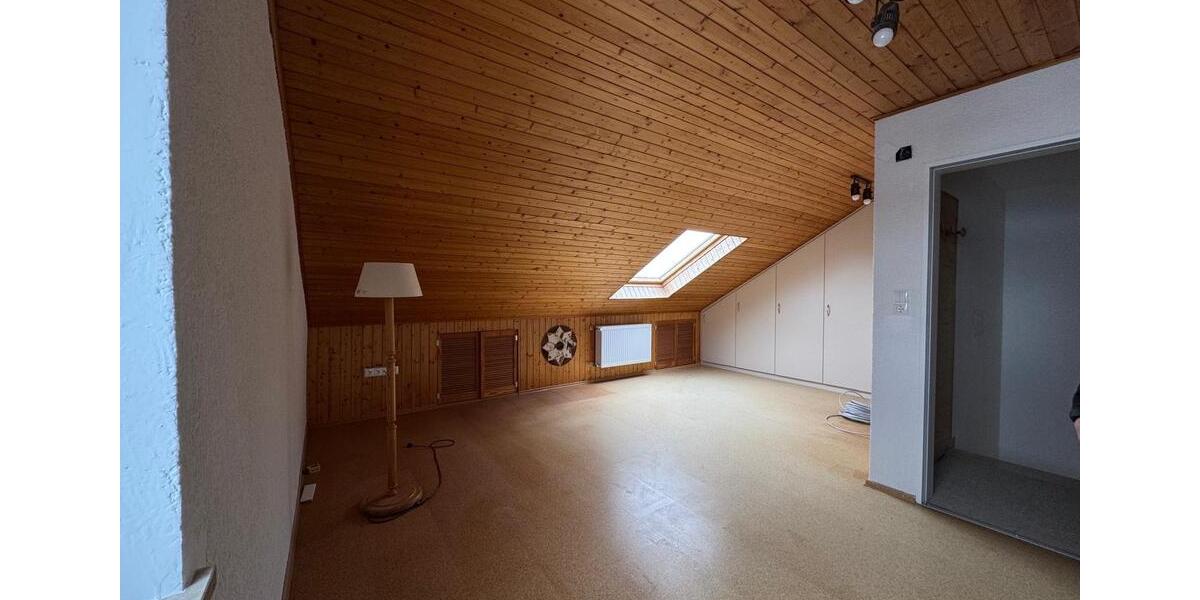 Doppelhaushälfte Gilching - 6 Zimmer, 160 m&sup2;, 2.850&euro; | Angebot:25540017