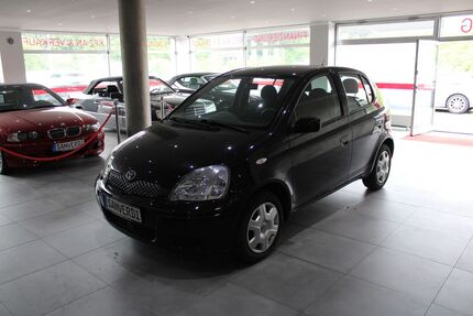 Toyota Yaris 150.000 km 2.990 &euro; Puchheim-Bhf bei München 82178