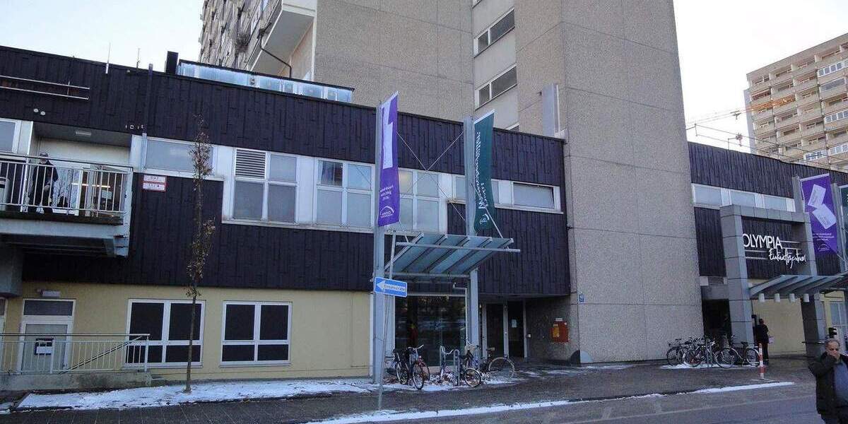 Mit dem Lift ins Einkaufszentrum: mietfreies Apartment, Stellplatz, Inventar, provisionsfrei 1 zimmer