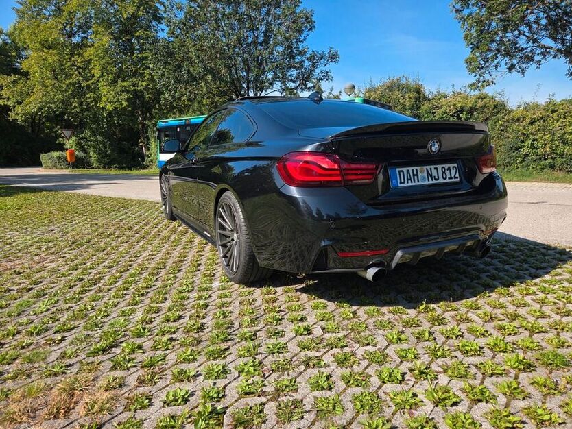 435