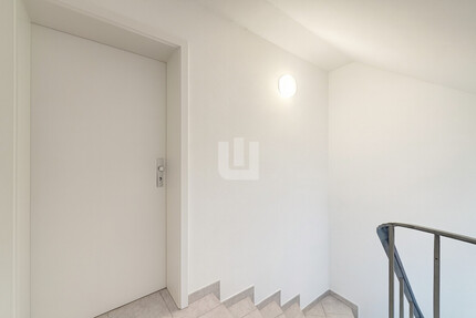 WINDISCH IMMOBILIEN - Gut geschnittene Dachgeschosswohnung, für den Käufer provisionsfrei! - Wohnung Gröbenzell | Angebot:22627602