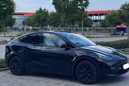 Tesla Model Y 70.000 km 32.000 &euro; Olching 82140