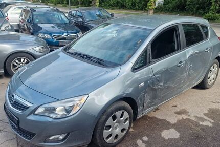 Opel Astra 142.000 km 1.999 &euro; MÜNCHEN 80995