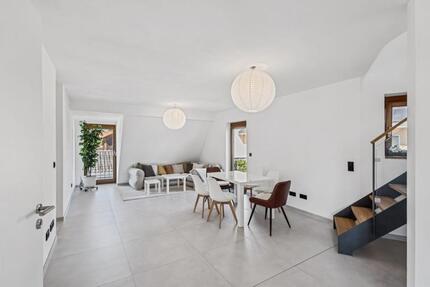 Renovierte 4,5-Zimmer-Familienoase Haus im Haus mit eigenemGarten 4.5 zimmer