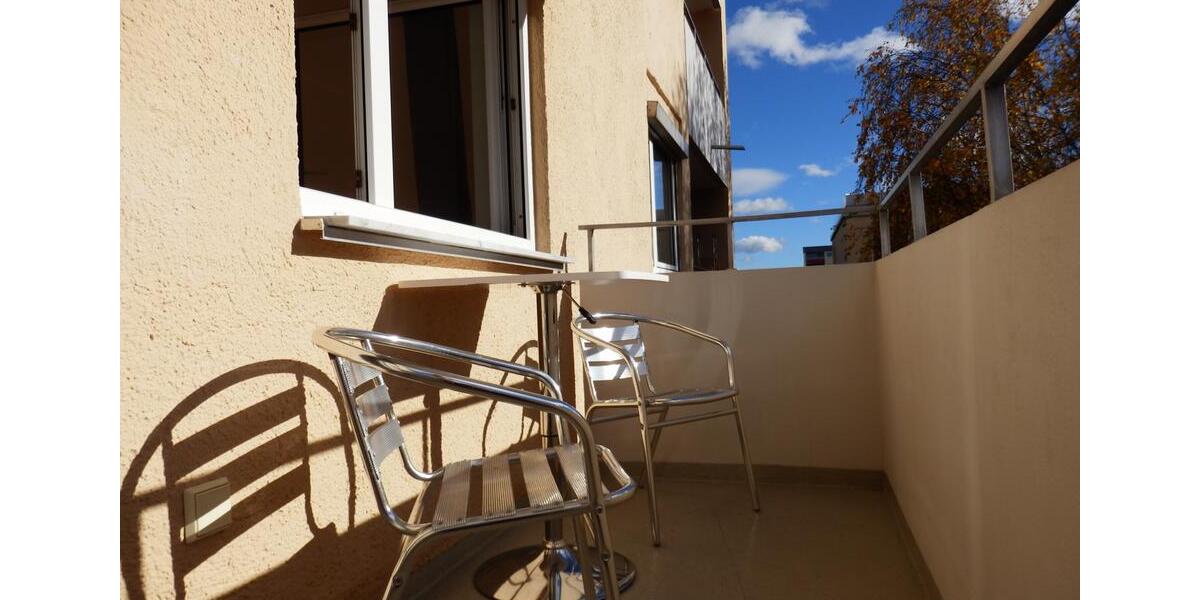 Helle schöne 2 Zim. Wohnung mit großem Balkon in Top Lage zu verk 1 zimmer