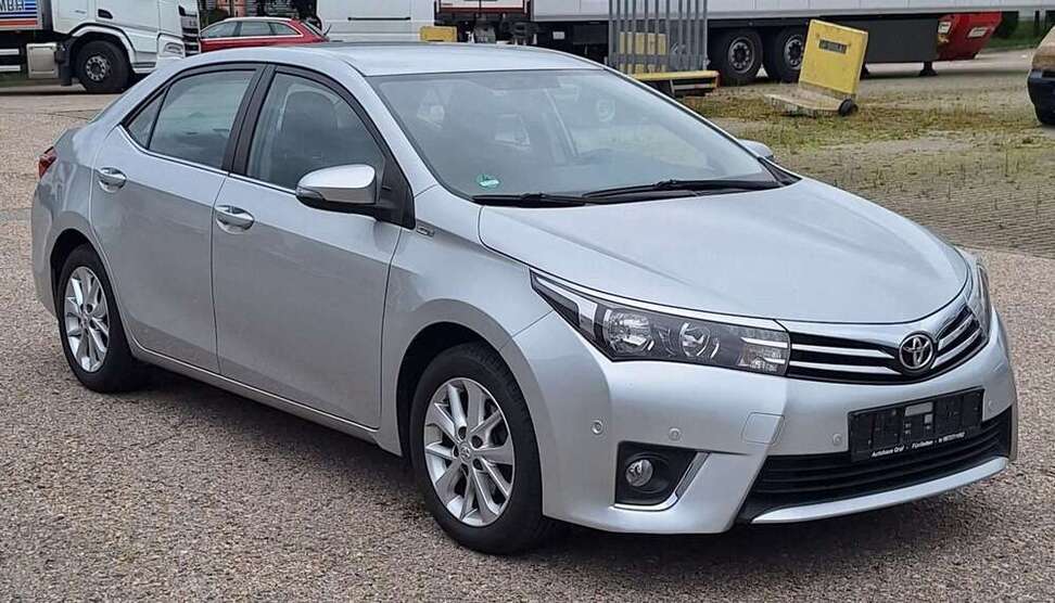 Toyota Corolla 129.649 km 12.699 € Munchen 80687