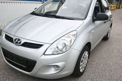 Hyundai i20 14.000 km 5.000 &euro; Muenchen 80805