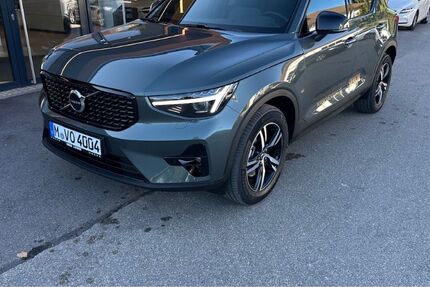 Volvo XC40 14.999 km 44.999 € Baierbrunn 82065