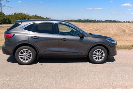 Ford Kuga 115.000 km 15.890 &euro; Zorneding 85604