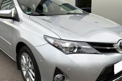 Toyota Auris 33.000 km 13.500 &euro; München 80805