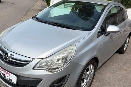 Opel Corsa 100.771 km 3.399 &euro; München 81739