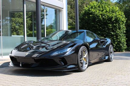 Ferrari F8 6.400 km 333.490 &euro; Grünwald 82031