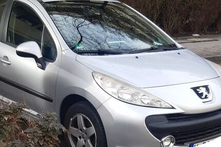 Peugeot 207 172.075 km 750 &euro; München 81369