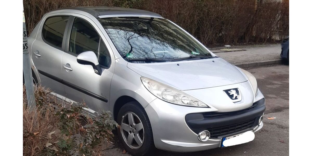 Peugeot 207 172.075 km 750 &euro; München 81369