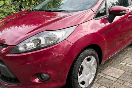 Ford Fiesta 49.000 km 4.900 € Garching 85748