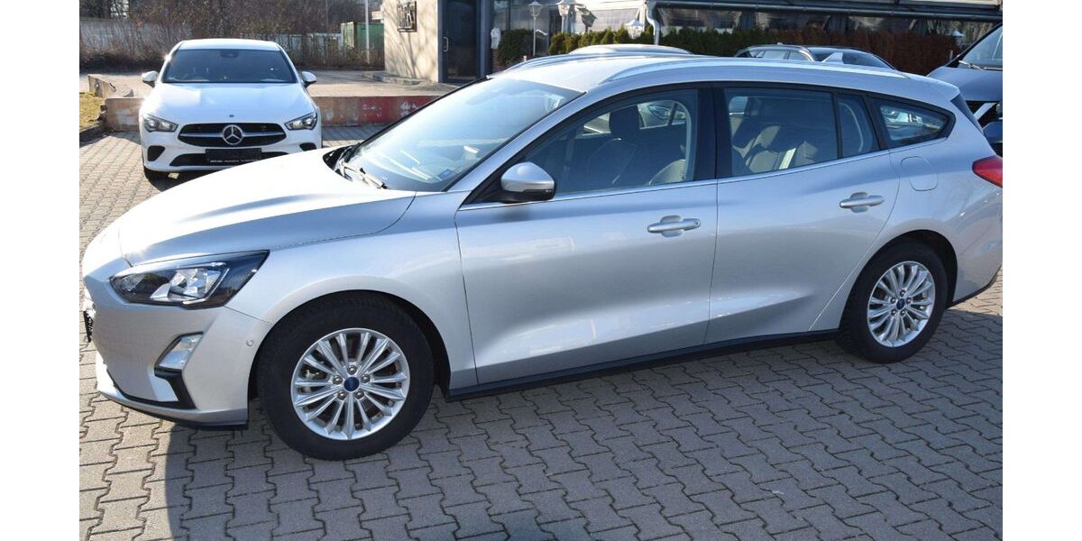 Ford Focus 82.678 km 14.989 &euro; Poing 85586