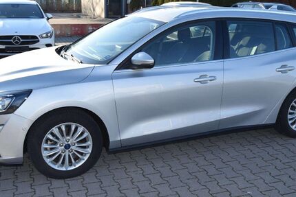 Ford Focus 82.678 km 15.589 € Poing 85586