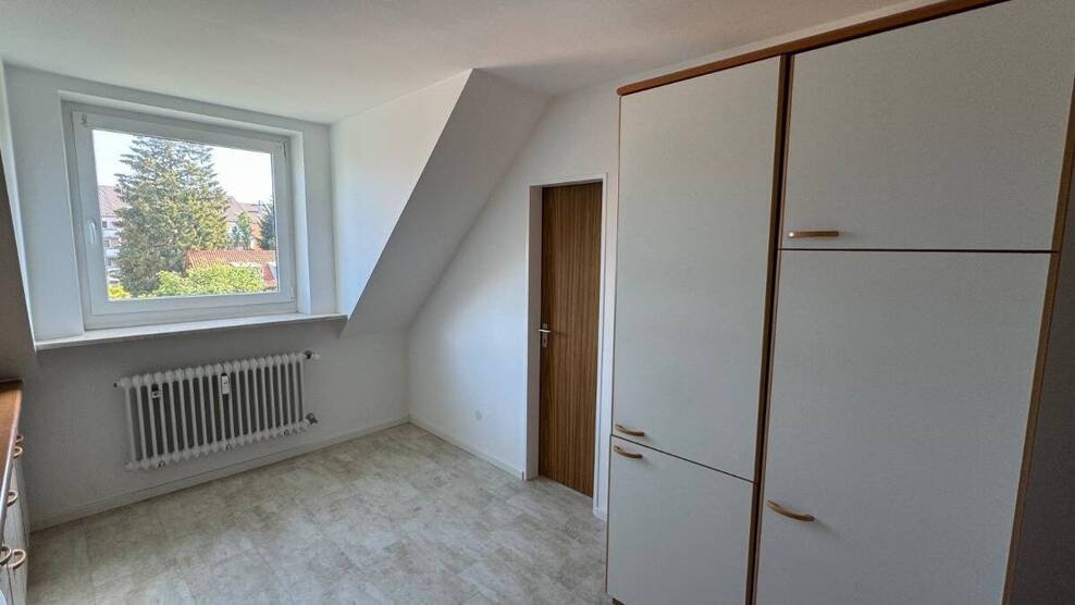 WEIGERT: SINGLES aufgepasst! Teilrenovierte 2-Zimmer-Wohnung in ruhiger Lage in Laim