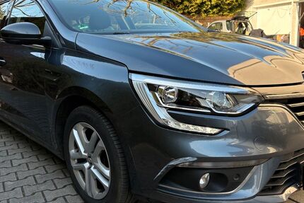 Renault Megane 124.600 km 8.550 &euro; Puchheim 82178
