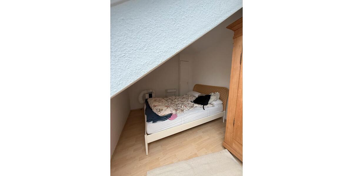 Dachgeschoßwohnung München Schwabing-Freimann - 2 Zimmer, 34 m&sup2;, 820&euro; | Angebot:26241909