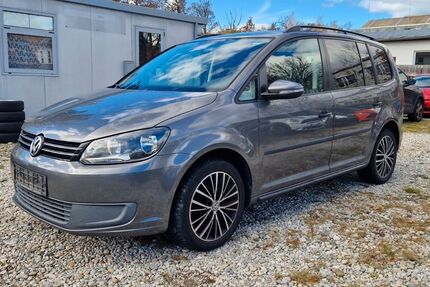 VW Touran 262.403 km 4.200 &euro; Fürstenfeldbruck 82256