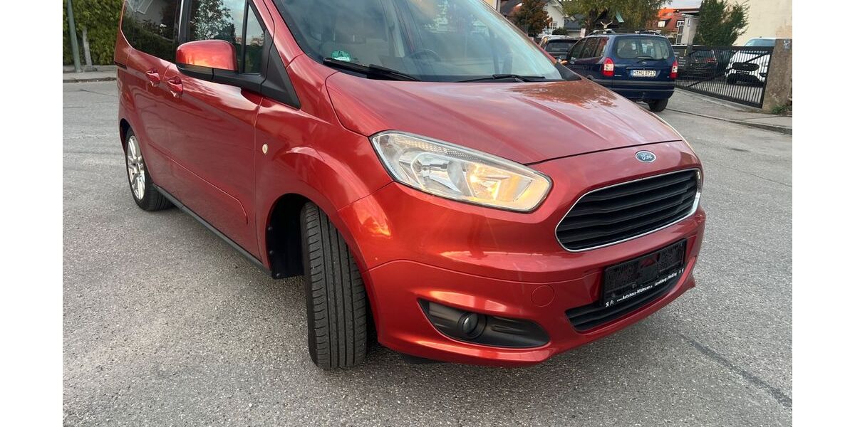 Ford Tourneo Courier 95.236 km 6.555 € München 81245