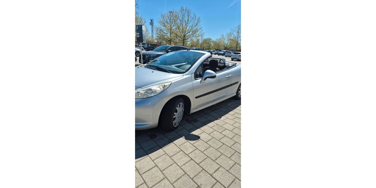 Peugeot 207 115.000 km 2.100 &euro; München 81829
