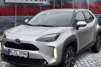 Toyota Yaris Cross 2.990 km 28.290 &euro; München 80687