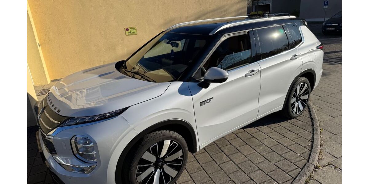 Mitsubishi Outlander 6.480 km 47.490 &euro; Ottobrunn bei München 85521