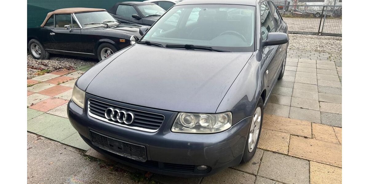 Audi A3 202.466 km 999 &euro; München 81829