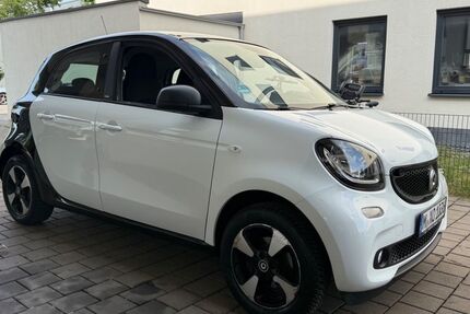 Smart ForFour 73.000 km 9.990 &euro; München 81829