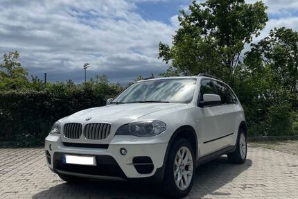 BMW X5 180.000 km 18.500 &euro; Haar 85540