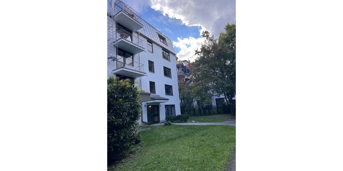 freie, renovierte, ruhige und elegante 2,5-Zimmer Whg.(Innenhof) 2.5 zimmer