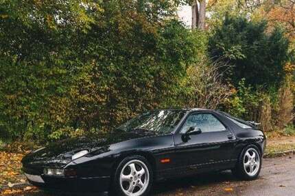 Porsche 928